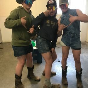 Meet your Posher, Cade